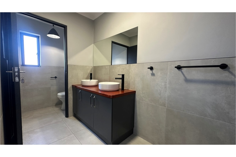 3 Bedroom Property for Sale in De Zoete Inval Western Cape